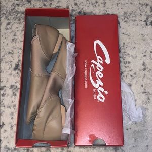 Brand new Capezio split sole jazz shoes. Size 10.